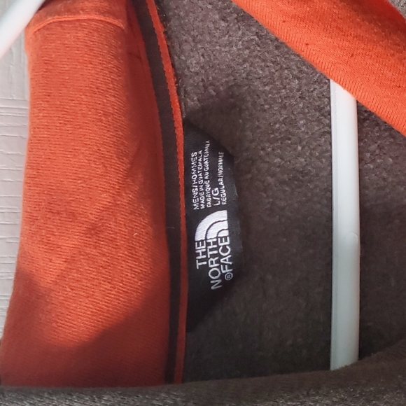 North Face Hoodie Size L - Picture 4 of 4